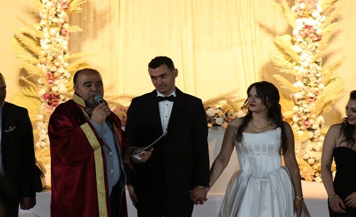 Çelik Ve Bozdağ Ailesinin Görkemli Düğünü (3)