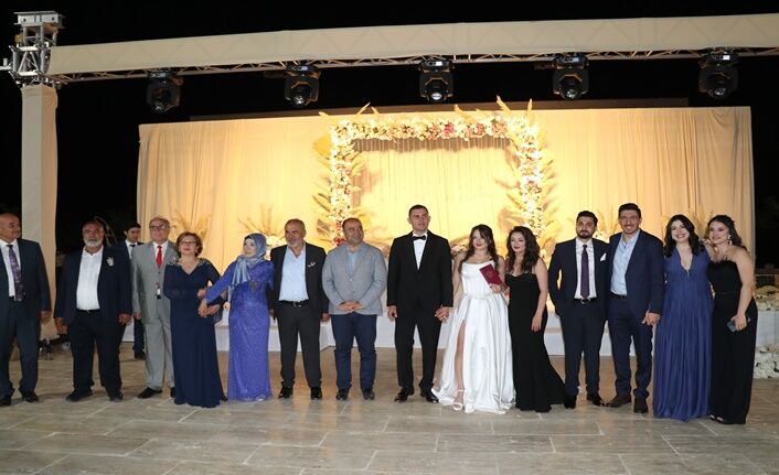 Çelik Ve Bozdağ Ailesinin Görkemli Düğünü (7)