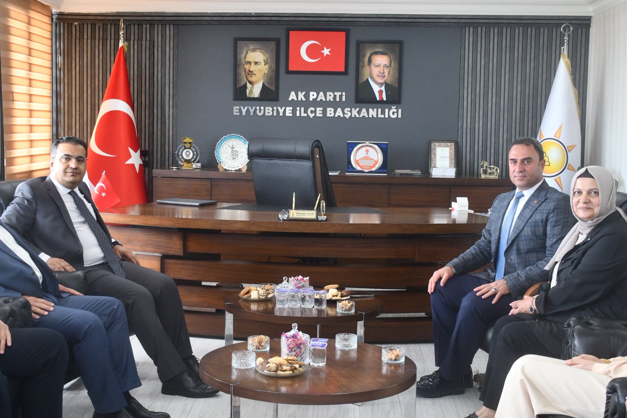 Eyübiye İlçe Kaymakamı Mustafa Hamit Kıyıcı’dan Ak Parti’ye Ziyaret (2)