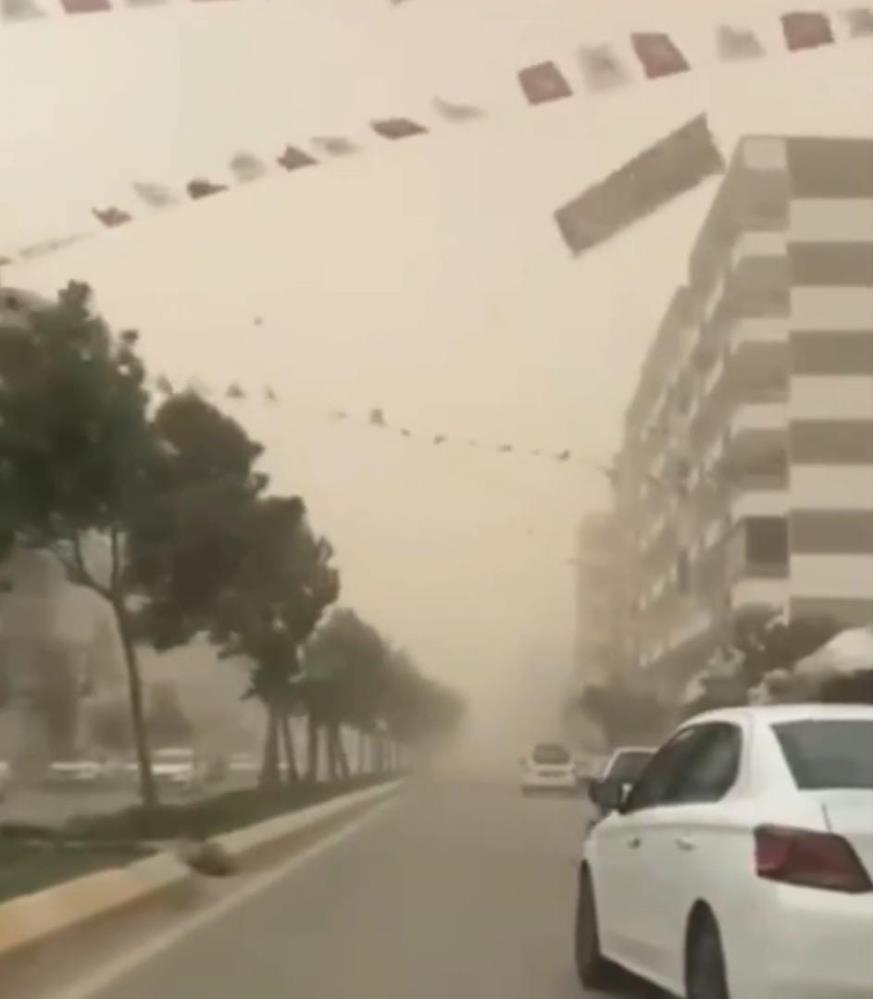 Fırtına Şanlıurfa’yı Paramparça Etti (3)