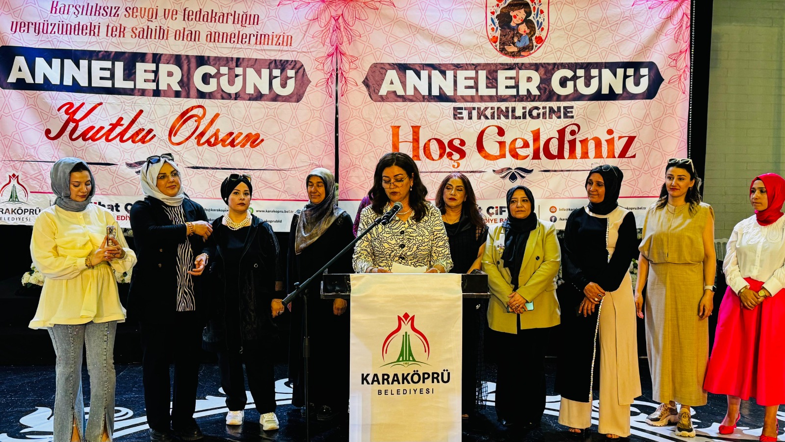 Karaköprü'de Anneler Günü Şöleni