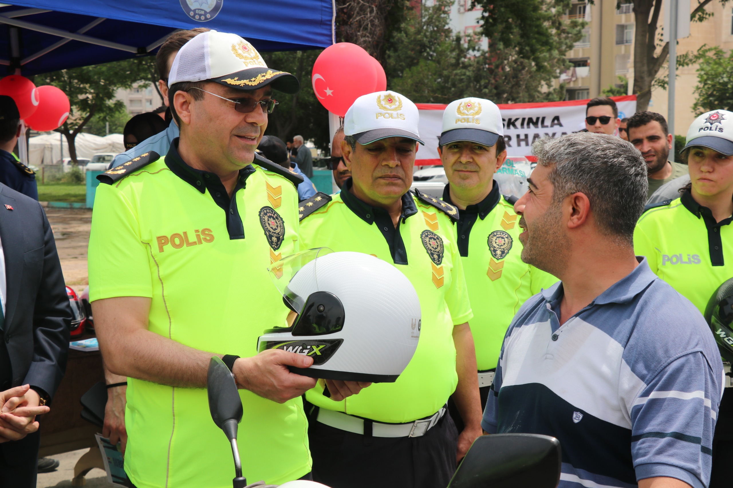 Kask Dağıtımı Atilla Aksoy