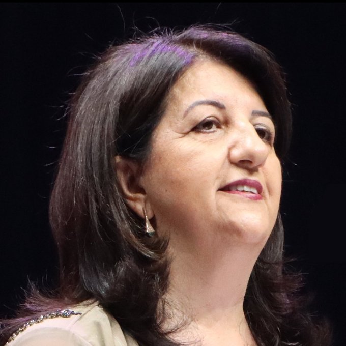 Pervin Buldan, İtalya'da Trafik Kazası Geçirdi.