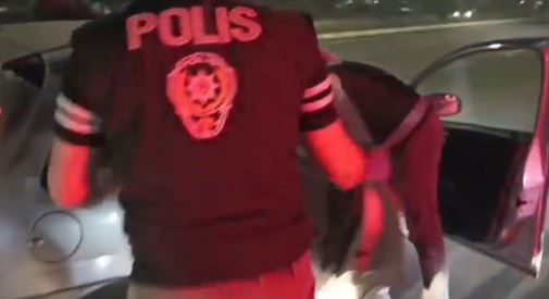 Şanlıurfa Il Genelinde Gerçekleştirilen Huzur 63 Uygulamasında Binlerce Şahıs Ve Araç Sorgulandı (2)