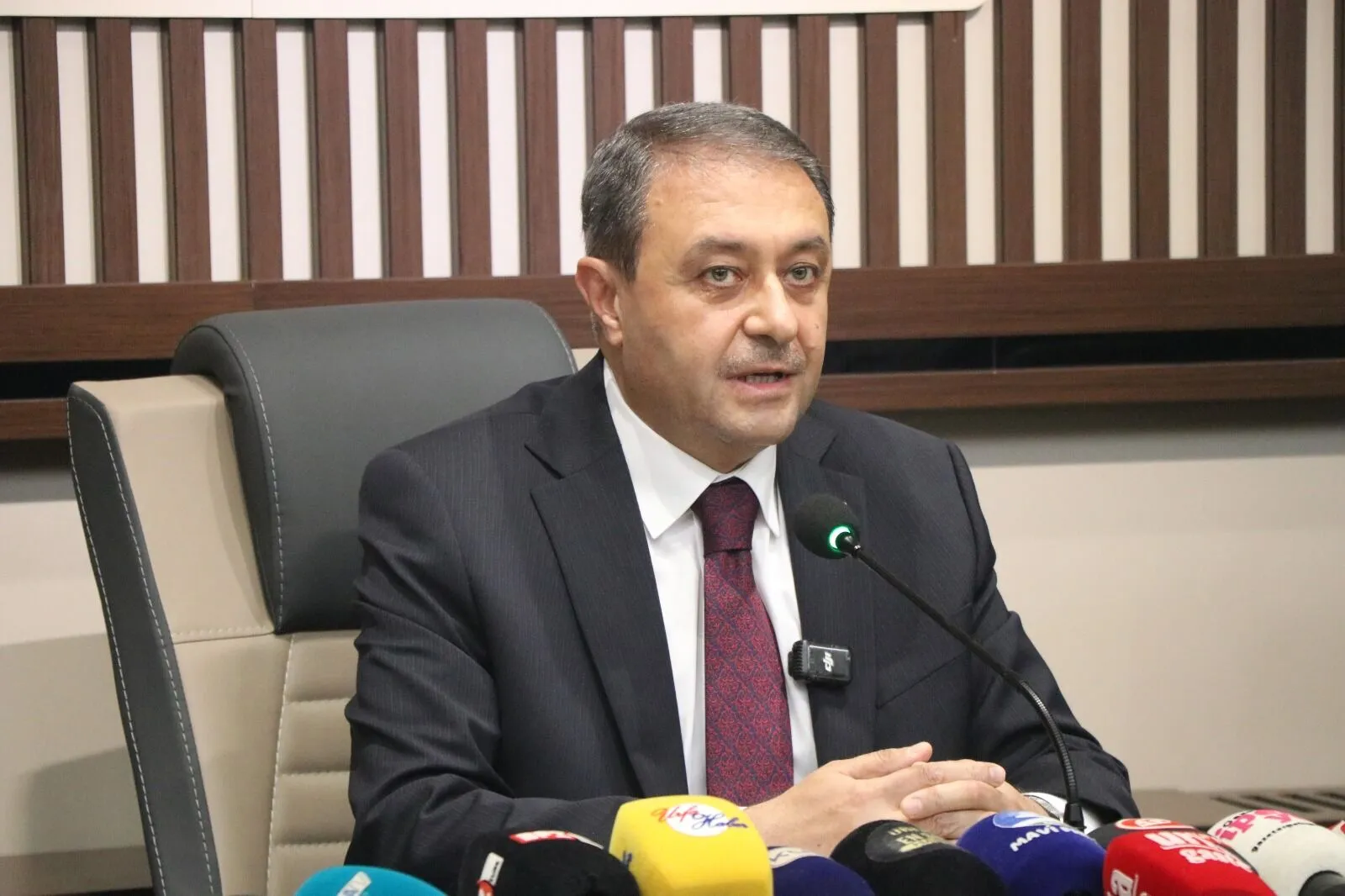 Şanlıurfa Valisi Hasan Şıldak Mevsimlik Tarım Işçisi