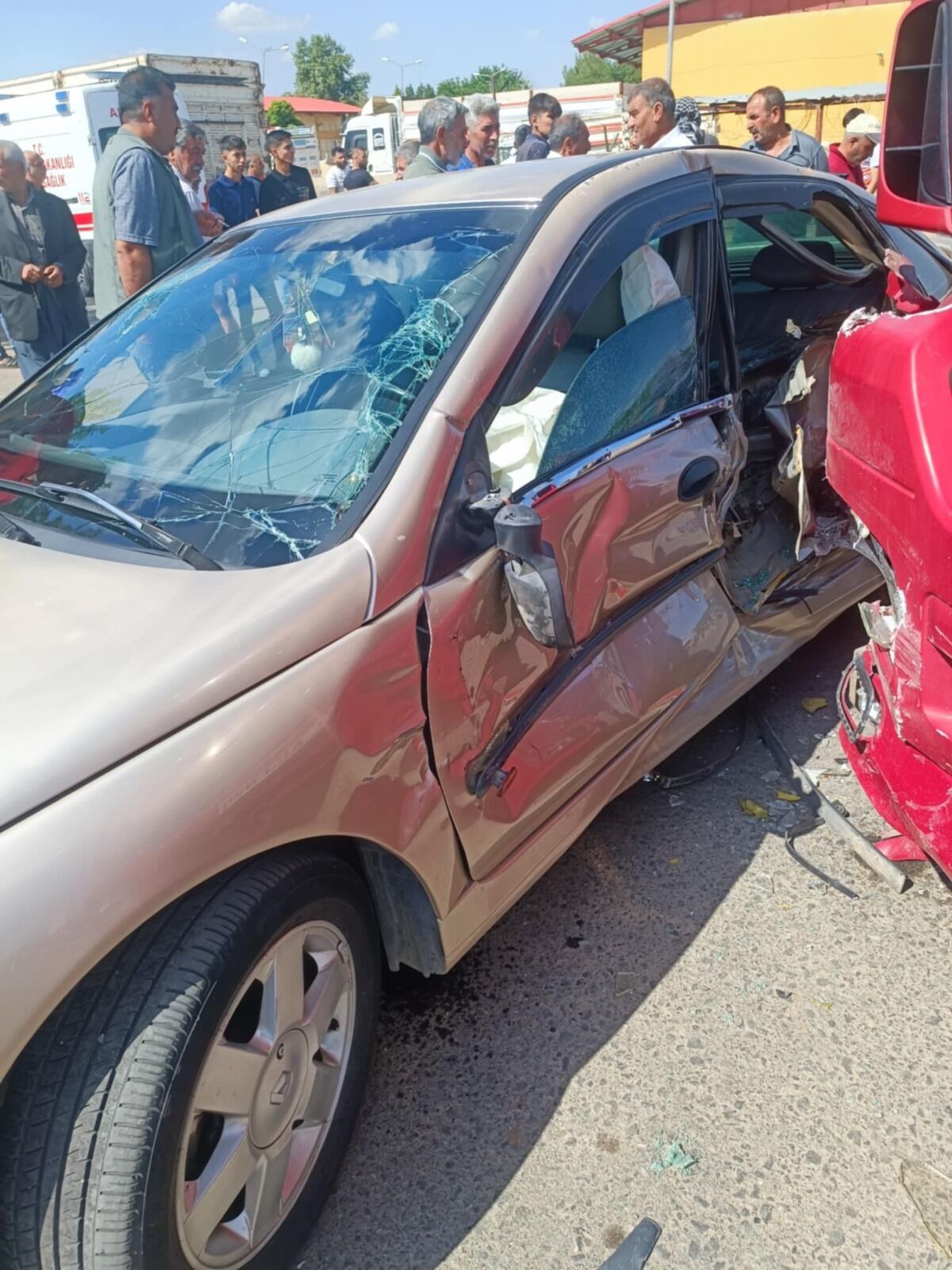 Şanlıurfa Viranşehir’de Trafik Kazası 2 Yaralı-2