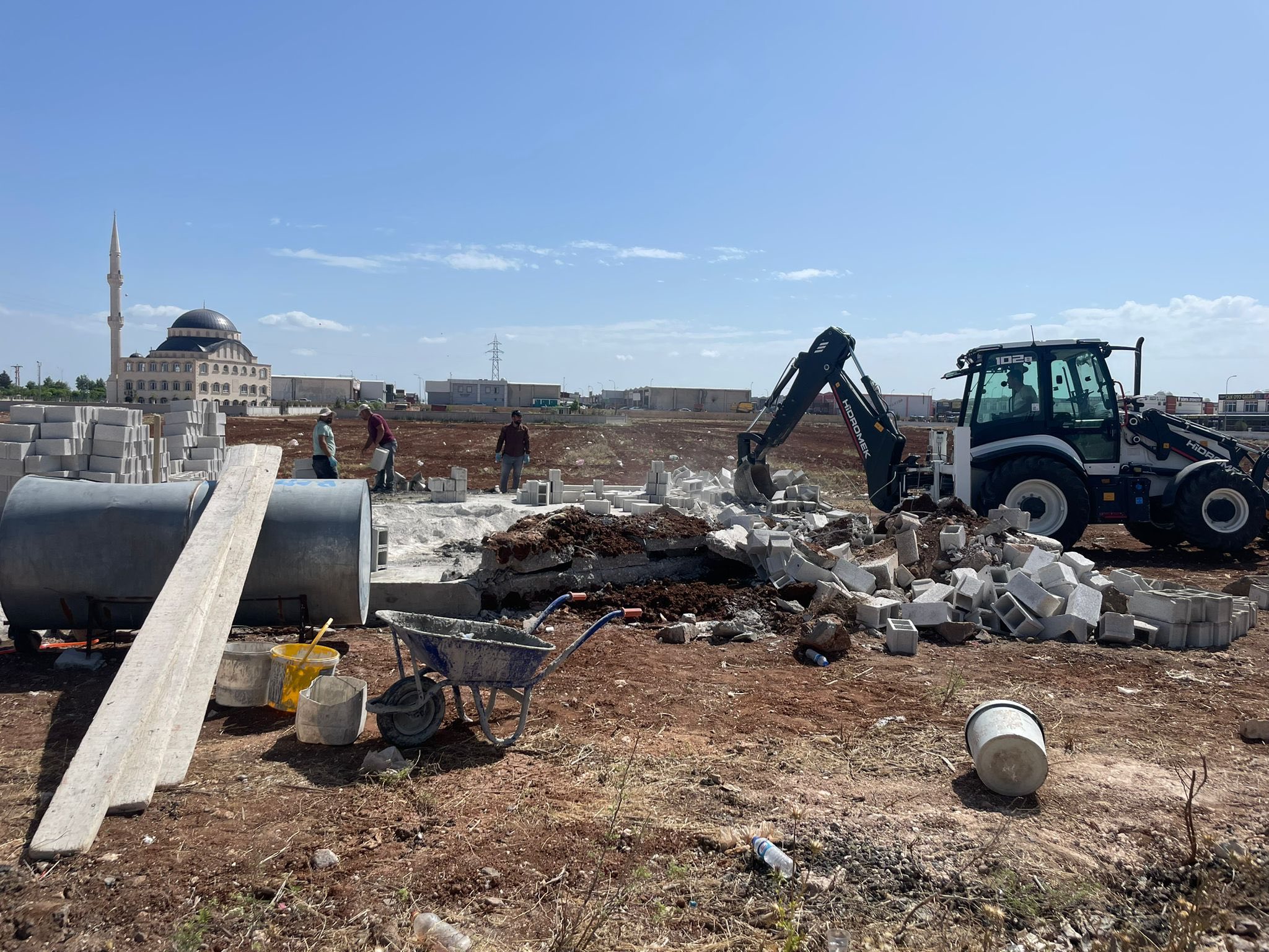 Şanlıurfa’da Kaçak Yapı Yıkıldı (1)