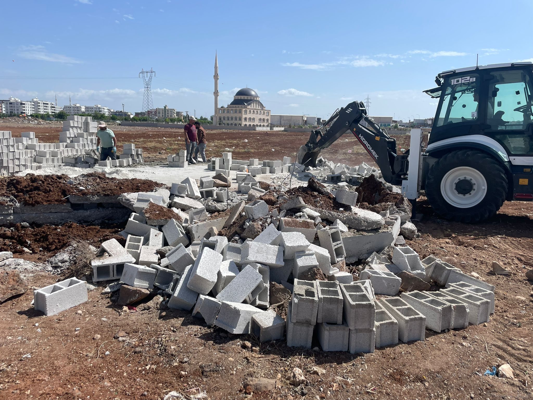 Şanlıurfa’da Kaçak Yapı Yıkıldı (2)
