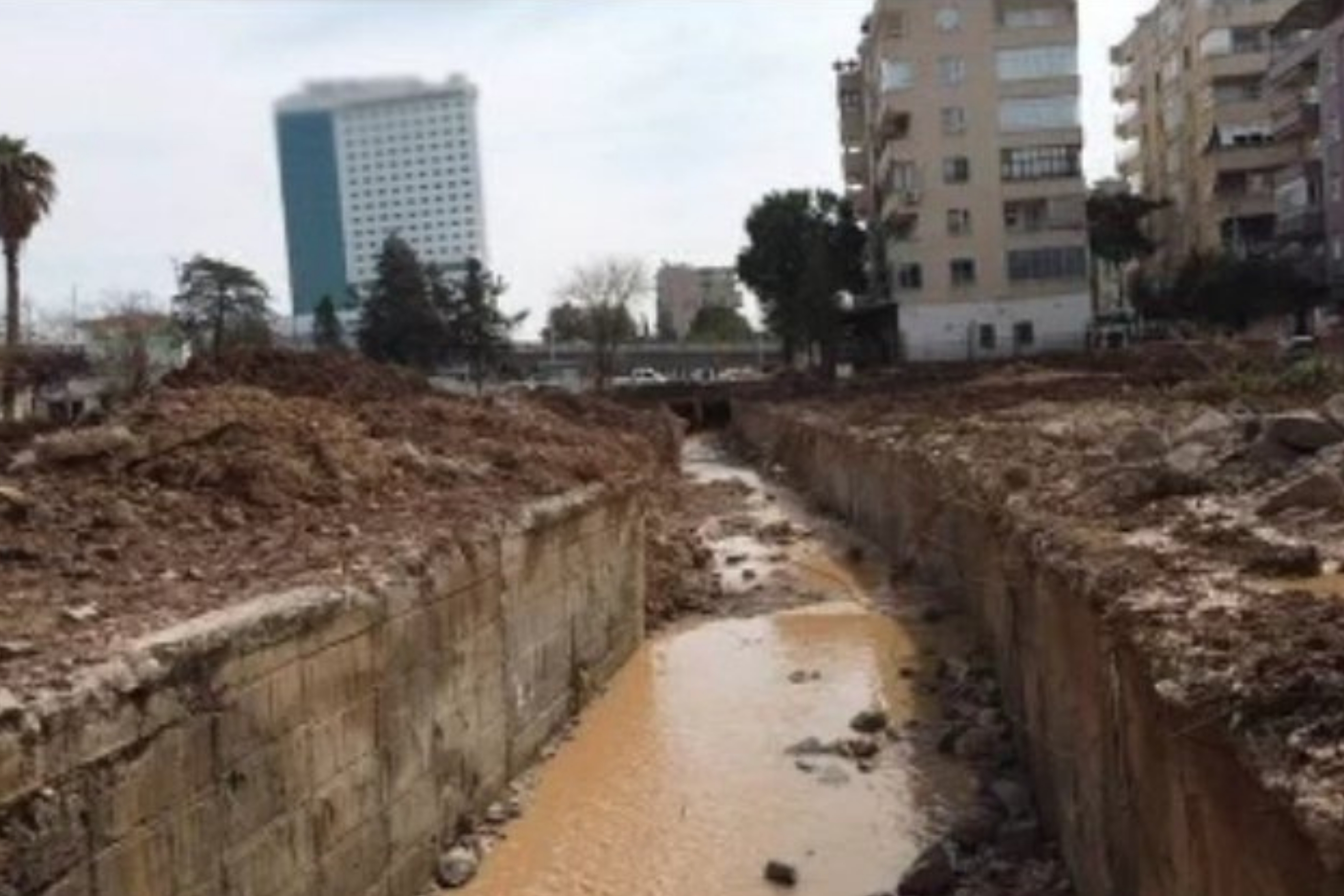 Şanlıurfa'da Kanal Ve Dere