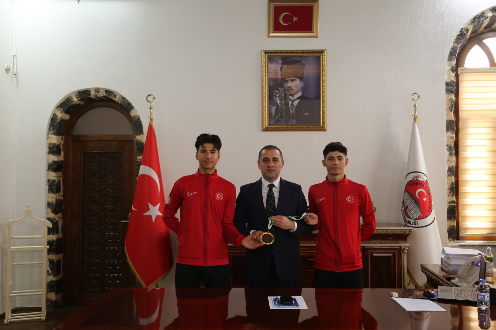 Şanlıurfa’nın Altın Çocuğu Almanya’dan Döndü (1)