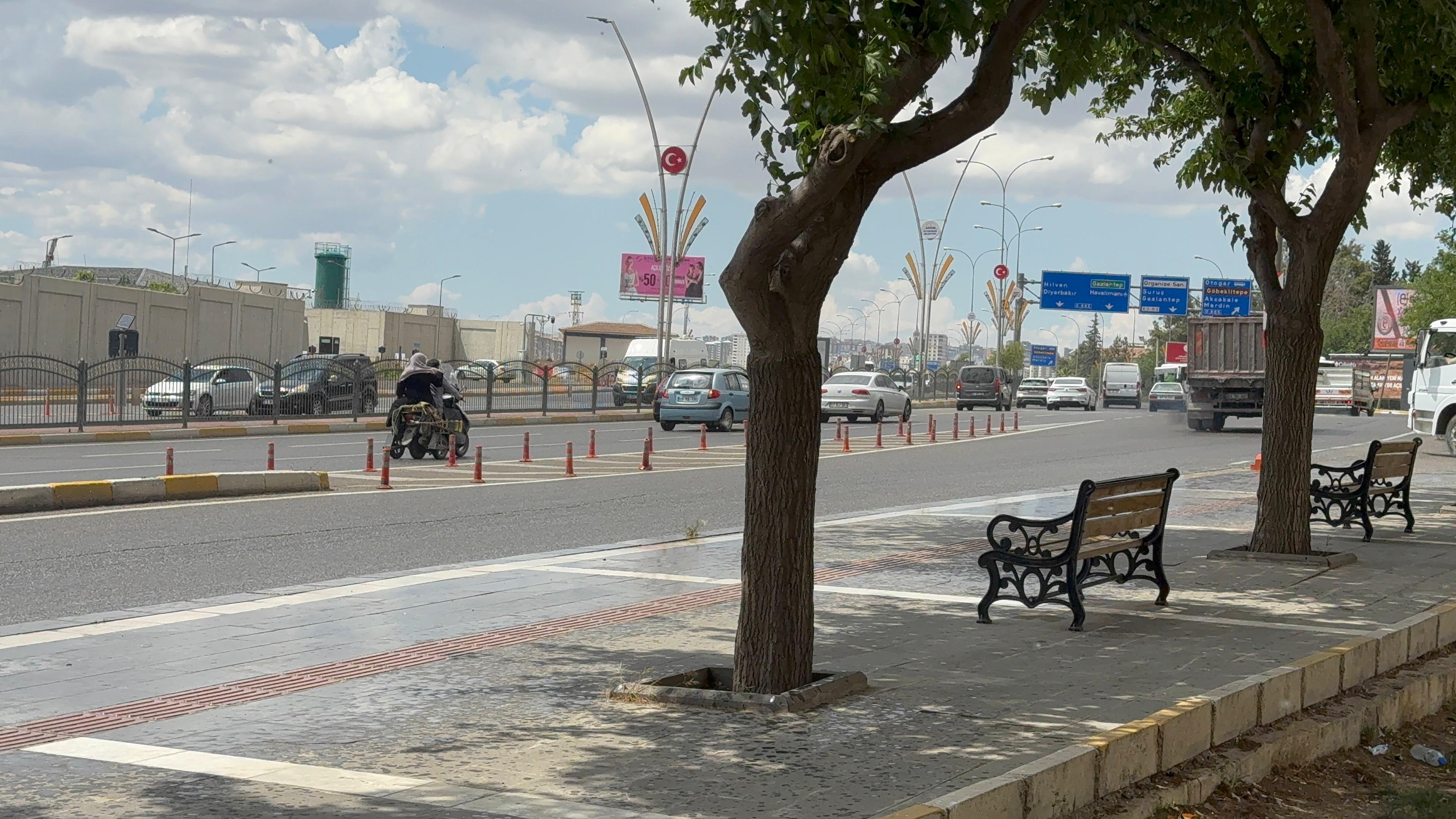 Şanlıurfa’ya Yağmur Sürprizi Vatandaşları Şaşırttı-2