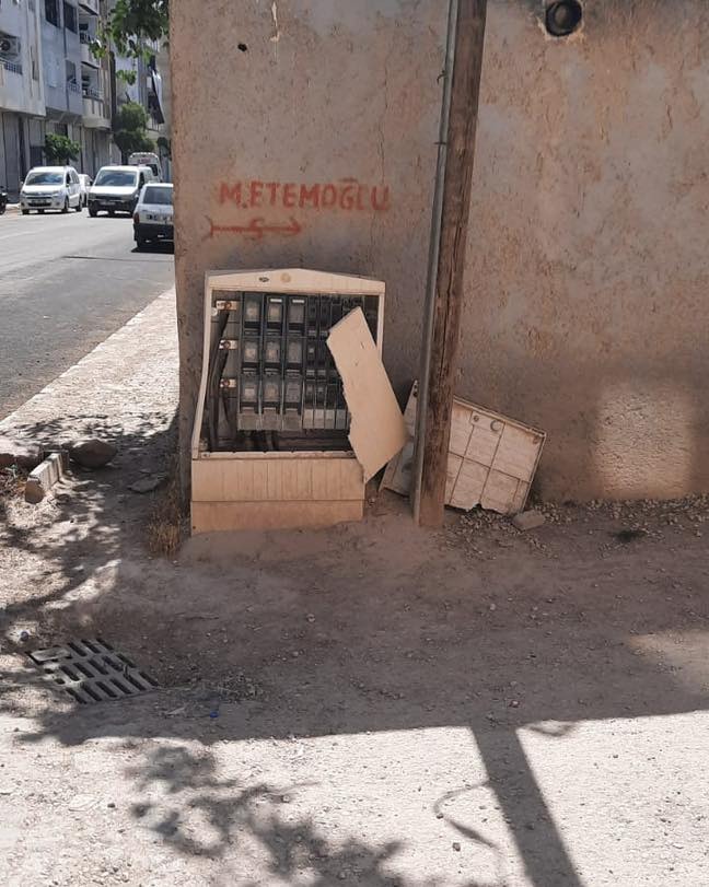 Suruç’ta Açık Ve Kırık Elektrik Panoları Tehlike Saçıyor
