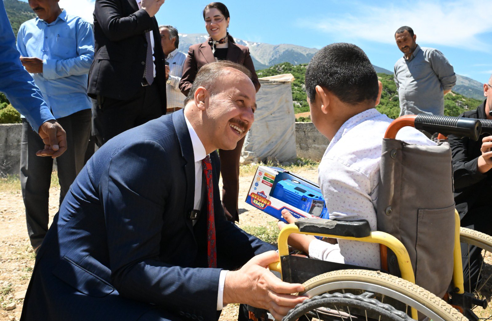 Vali Erin’den Şanlıurfalı Mevsimlik Tarım Emekçilerine Destek Ziyareti (2)