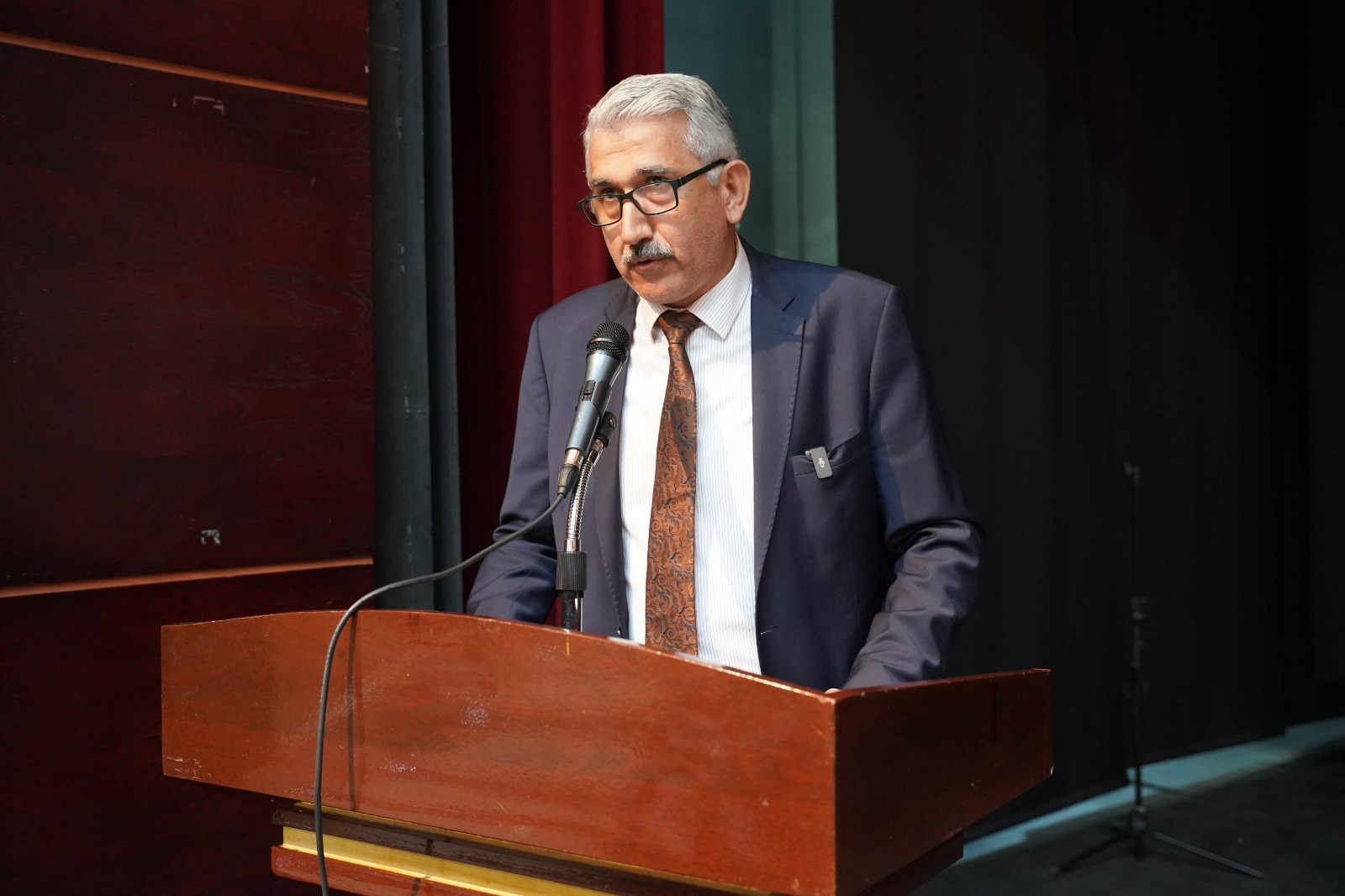 Başkan Hallaç’tan Gençlere İngilizce Mesaj: Dil Öğrenimi Sahneyle Buluştu 