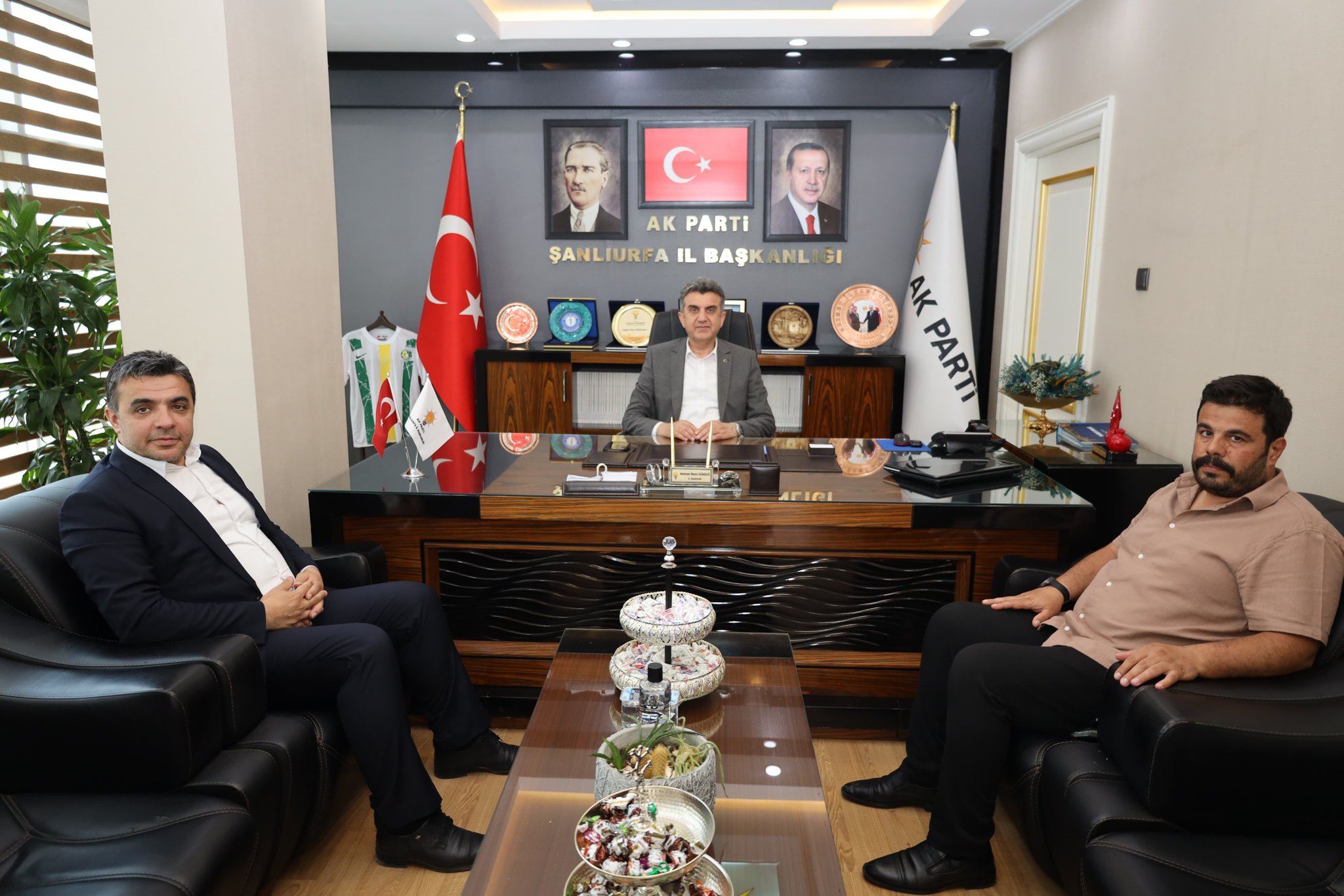 Ak Parti Bozovadan Ziyaret