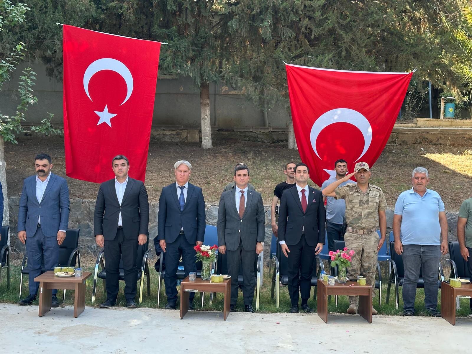 Bozova Kaymakamı Gençlerin Mezuniyet Sevincine Ortak Oldu (3)