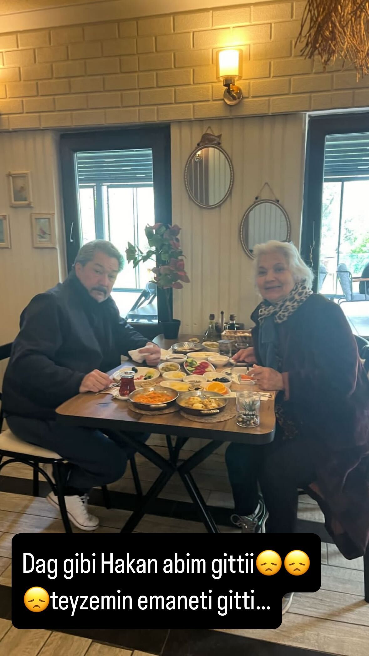 Demet Akalın Kuzeni Vefat Etti