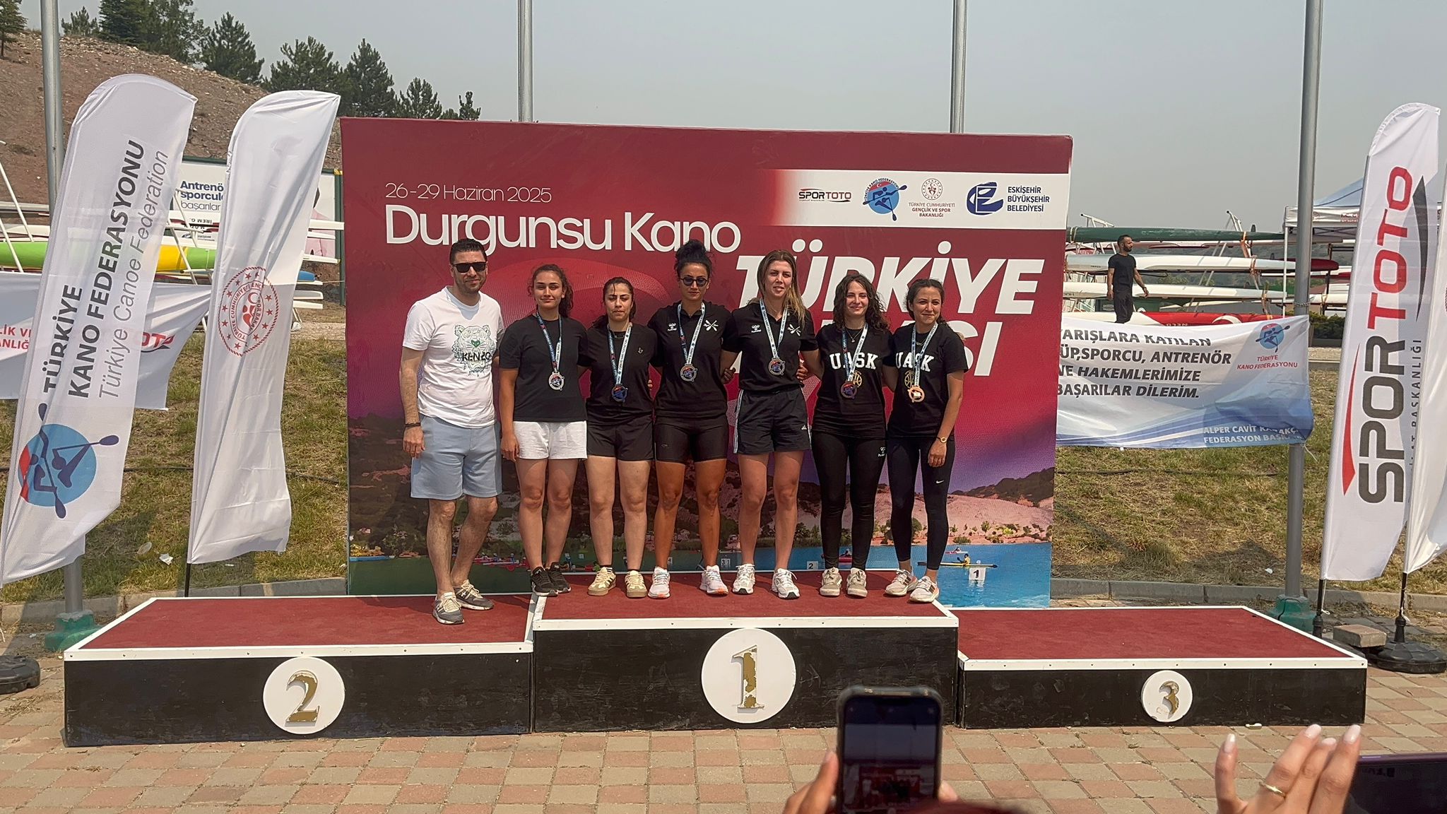 Eskişehir’de Şanlıurfa Rüzgarı Esti Bozova Kano Takımı 18 Madalya Kazandı-1