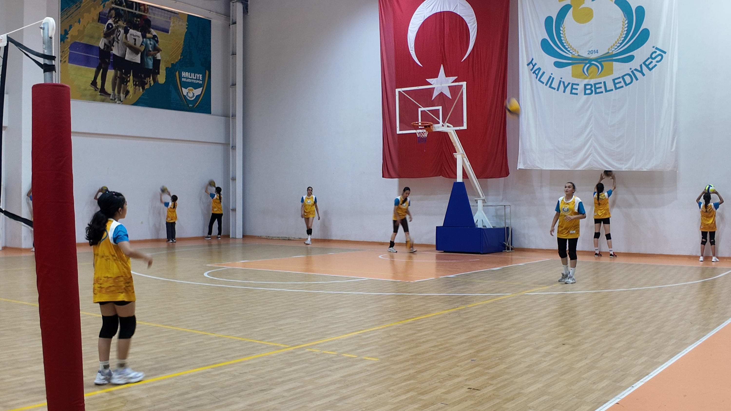 Hali̇li̇ye Beledi̇yesi̇, Salon Sporlariyla Gençleri̇ Geleceğe Hazirliyor (2)