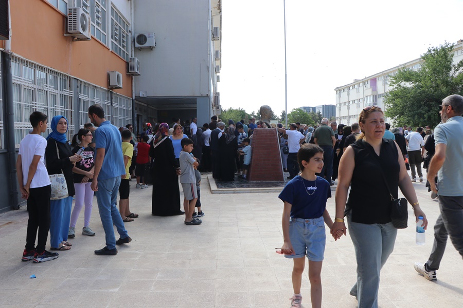 Hatice Kübra Kız Anadolu İmam Hatip Lisesi