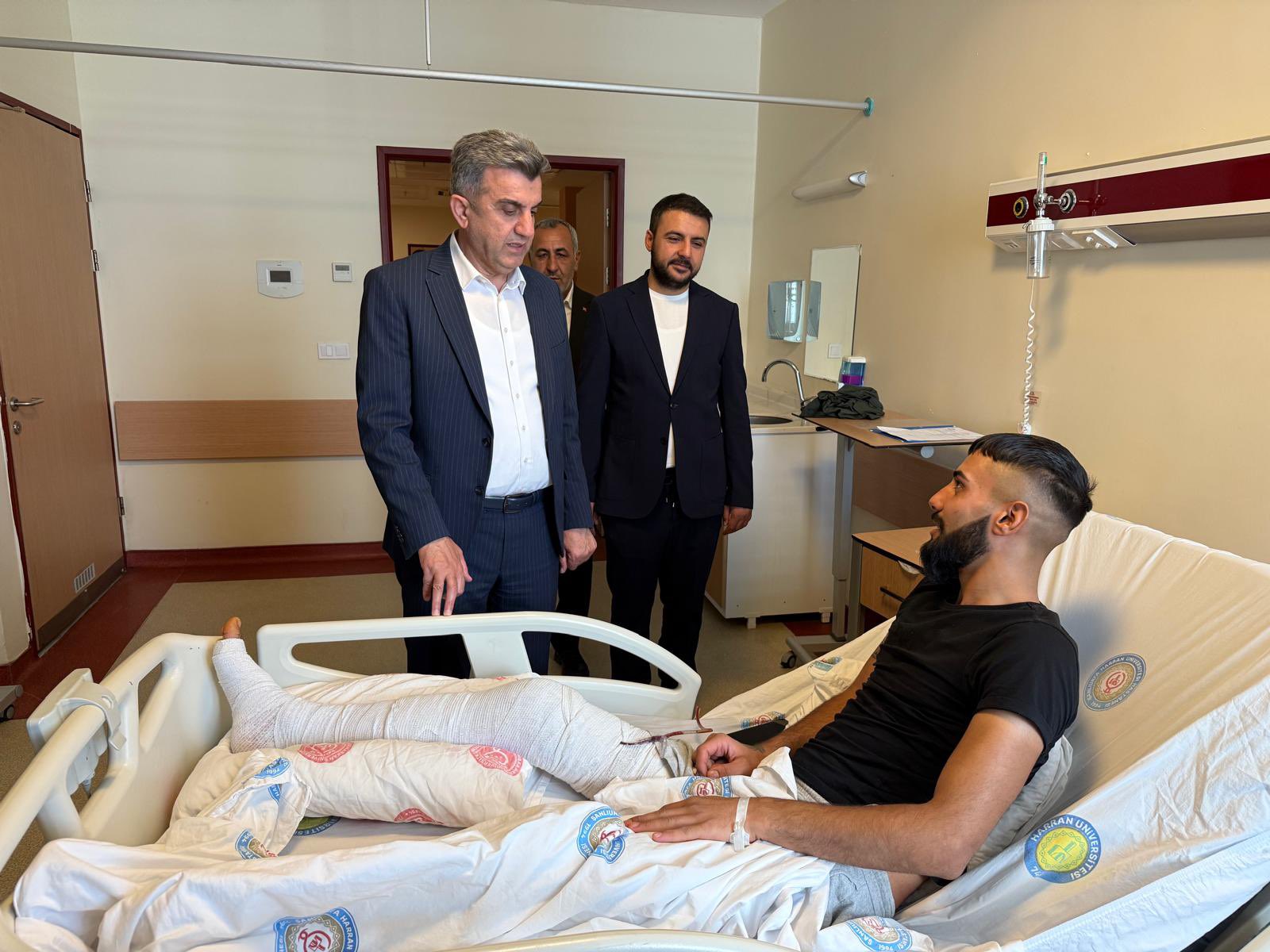 Ilhami Günbegiden Hastane Ziyareti
