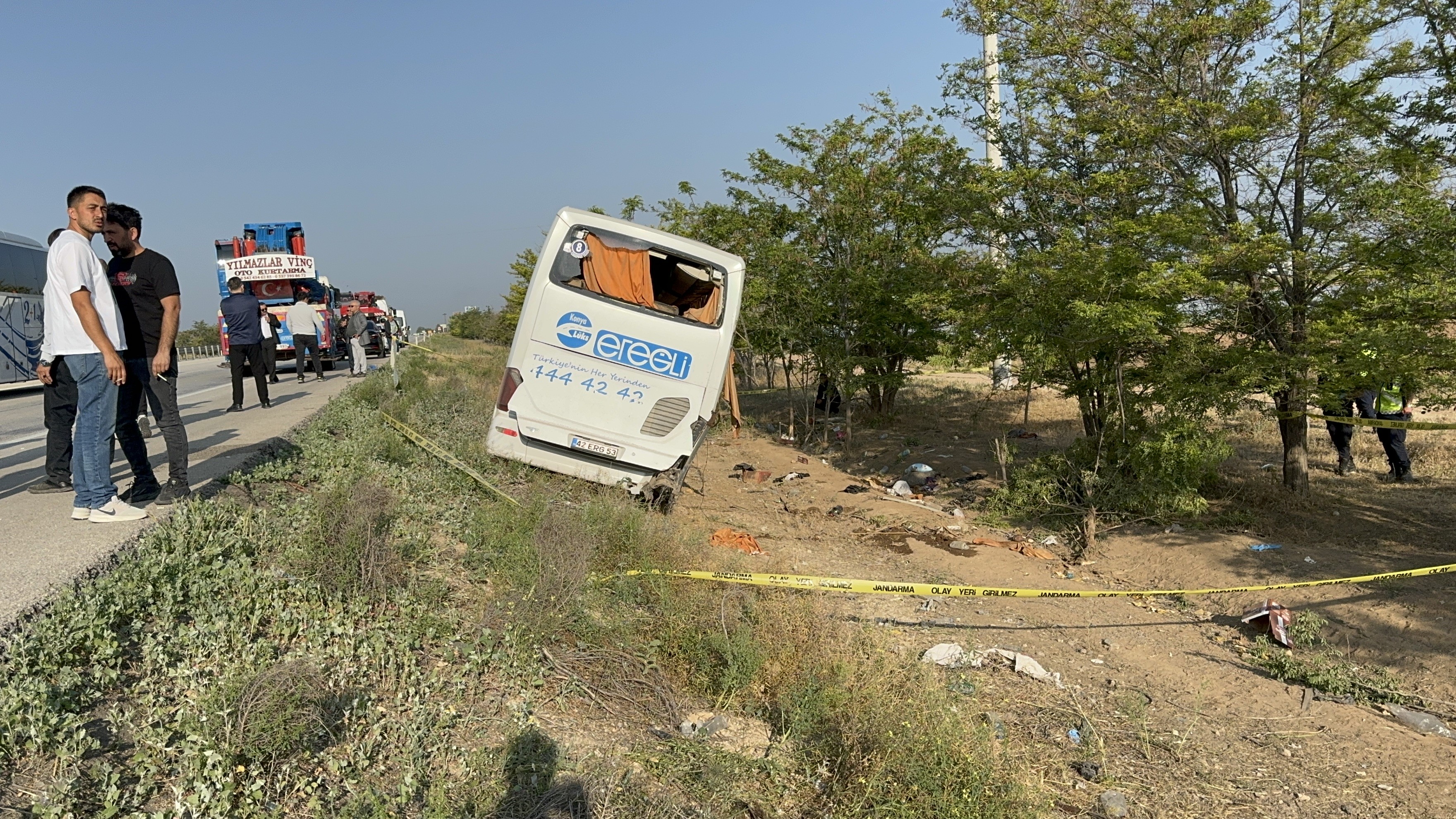 Konya’da Yolcu Otobüsü Şarampole Devrildi 1 Ölü, 23 Yaralı! (2)