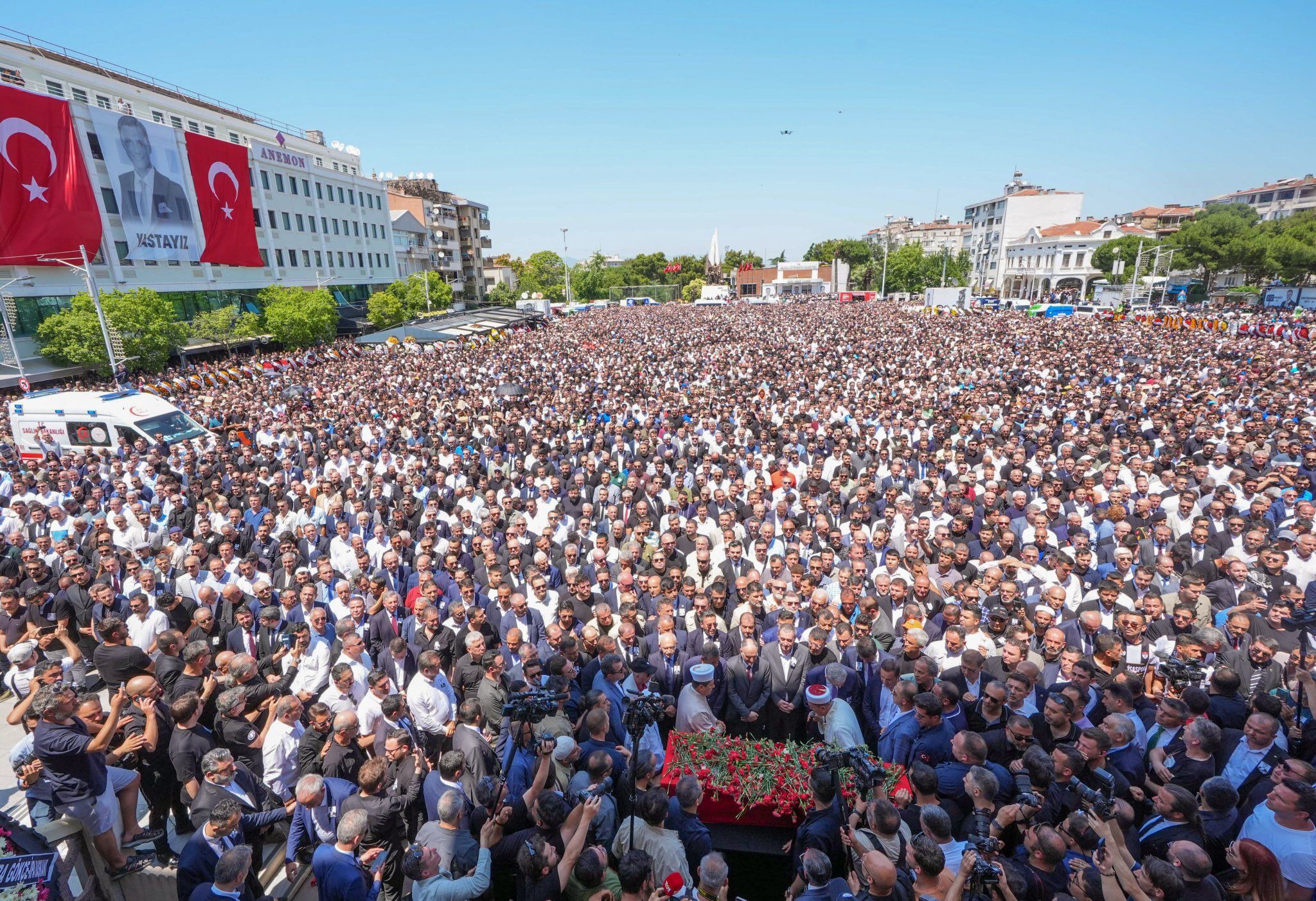 Manisa Büyükşehir Belediye Başkanı Hayatını Kaybetti