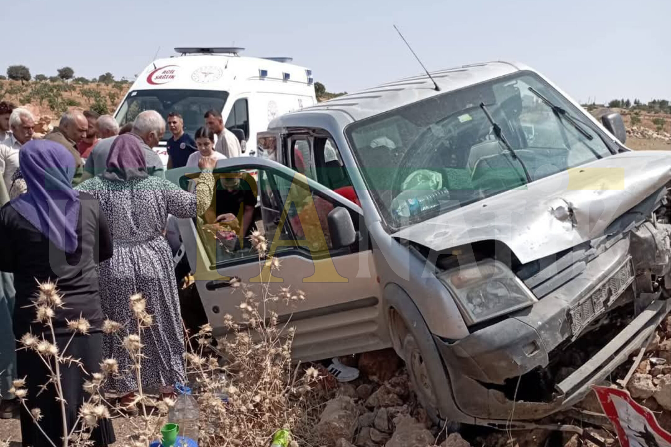 Şanlıurfa Halfeti’de Trafik Kazası 2 Kişi Yaralandı! (3)