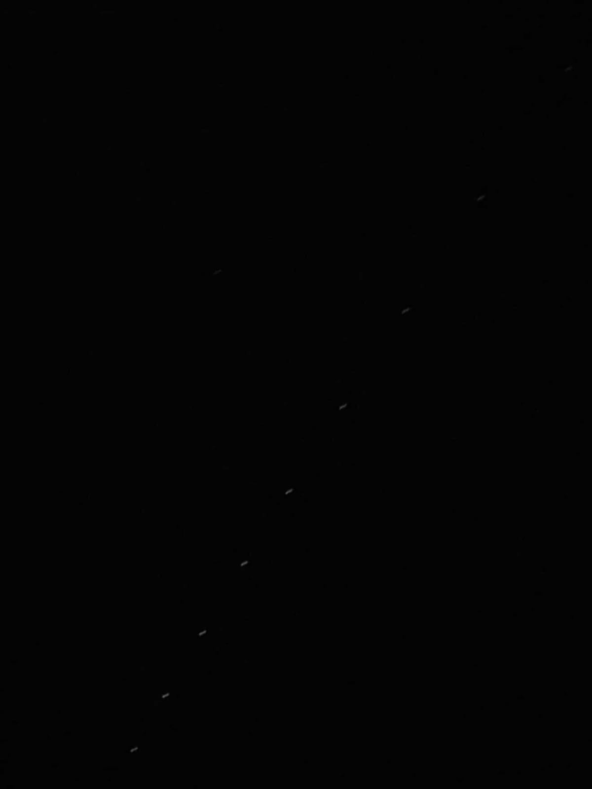 Şanlıurfa Semalarında Starlink Uyduları Görüldü!-1