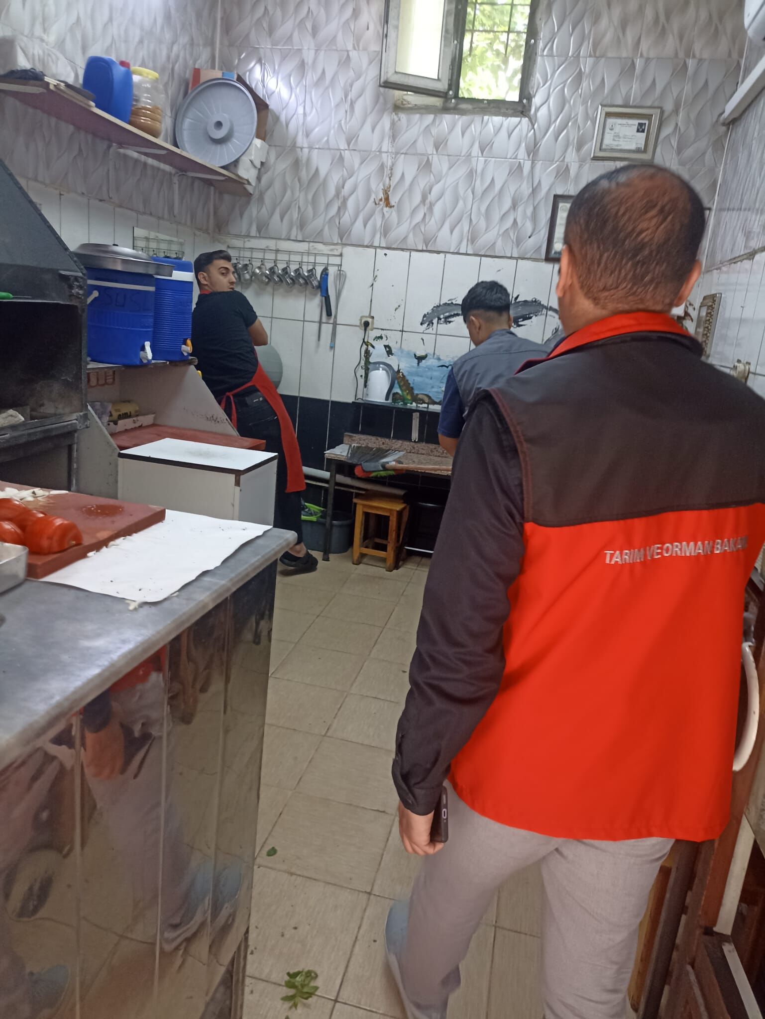 Şanlıurfa’da Bozuk Ürün Bulunduran İşletmeye 21 Bin Tl Ceza (3)
