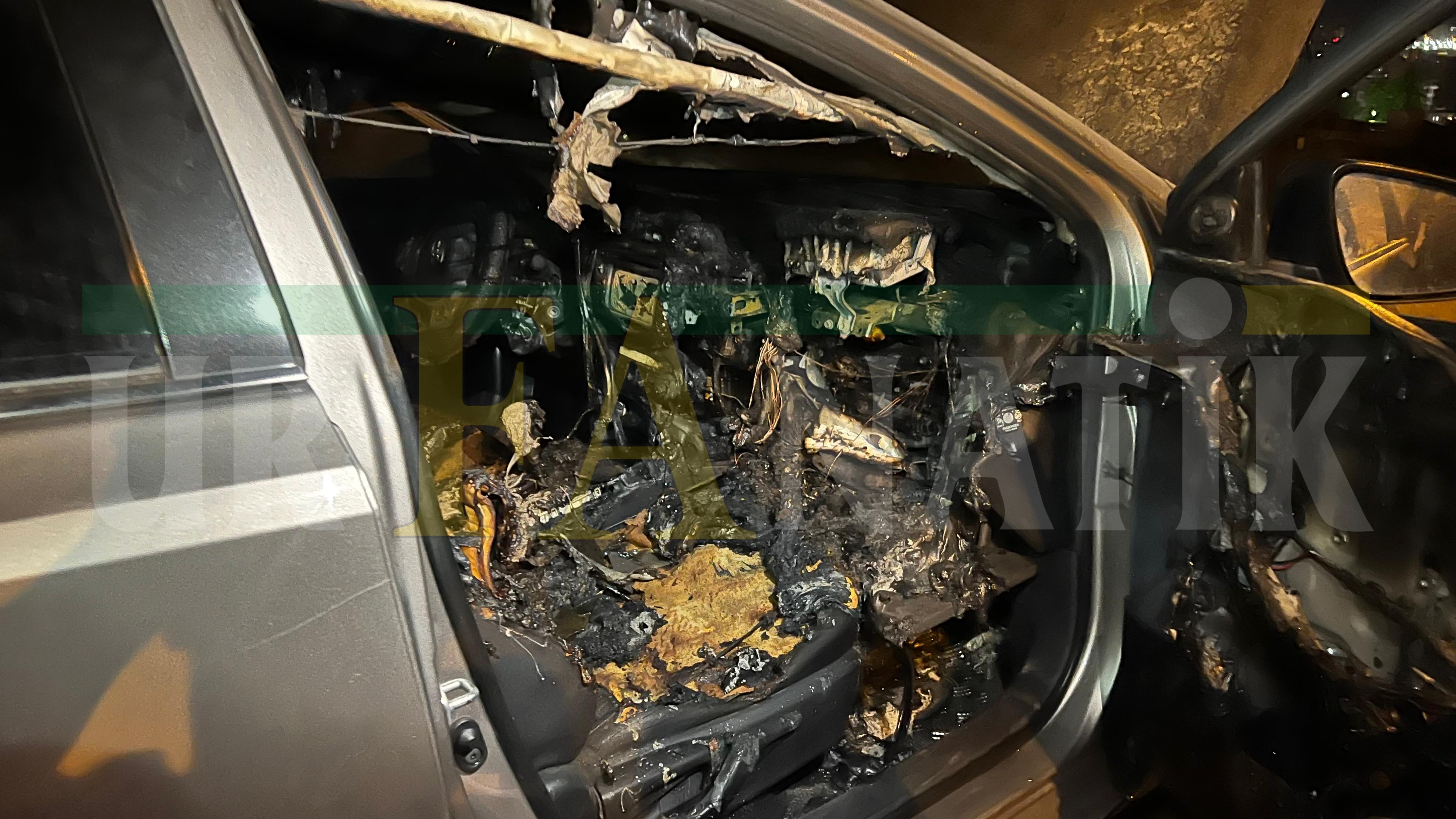 Şanlıurfa’da Sinir Krizi Geçiren Kadın Otomobilini Ateşe Verdi! (3)