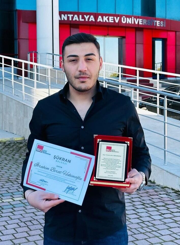Şanlıurfalı Genç, Antalya’da Canına Kıydı!-1