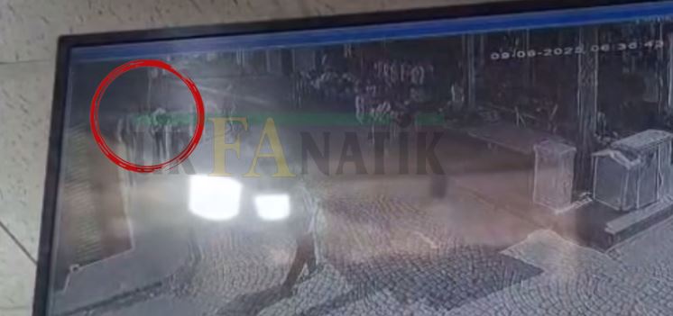 Şanlıurfa’nın Suruç Ilçesinde Kuyumcuya Yapılan Soygun Girişimi Güvenlik Kamerasına Yansıdı (1)