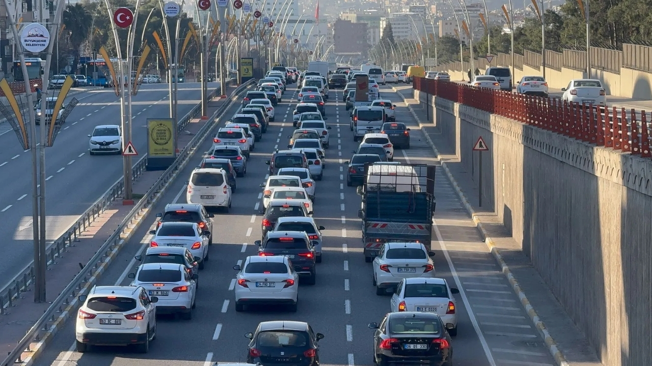 Ulusal Taşıt Tanıma Sistemi'ne Geçiş Için 30 Haziran 2025 Son Gün. Utts Sisteminin Montajını Yapmayan Ticari Araç Sahiplerine 7 Bin Liradan 140 Bin Liraya Kadar Ceza Kesilecek (2)