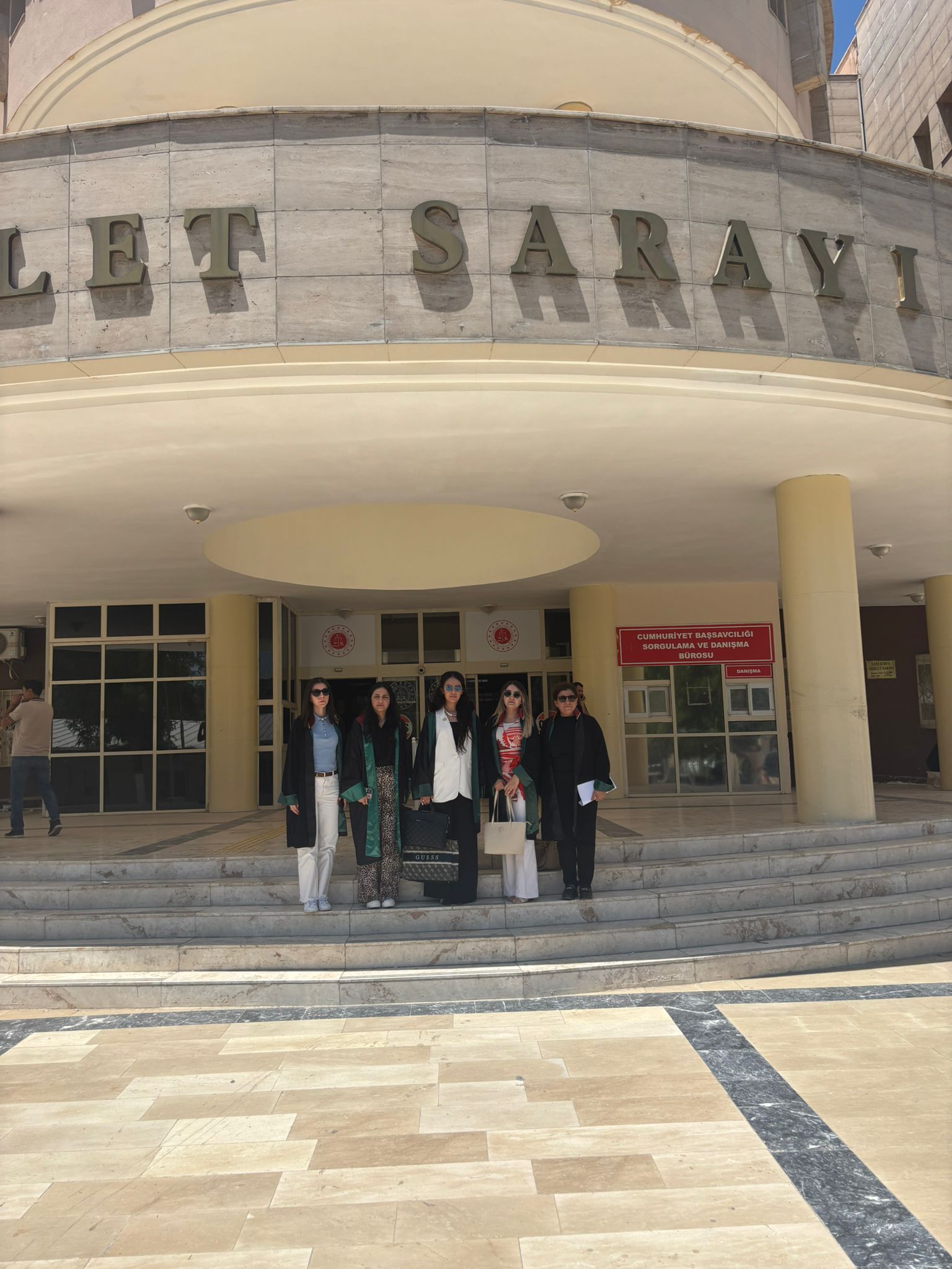 Urfa Adalet Sarayı Çocuk Istismarı