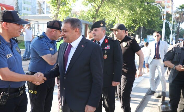 Vali̇ Şildak Kurban Bayrami Deneti̇mi̇ne Katildi (16)