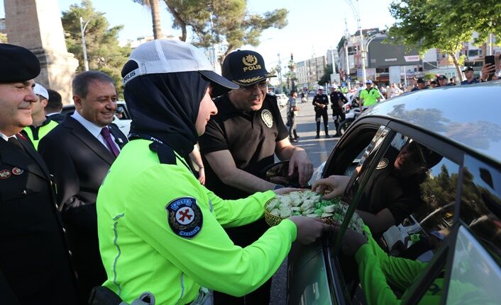 Vali̇ Şildak Kurban Bayrami Deneti̇mi̇ne Katildi (7)