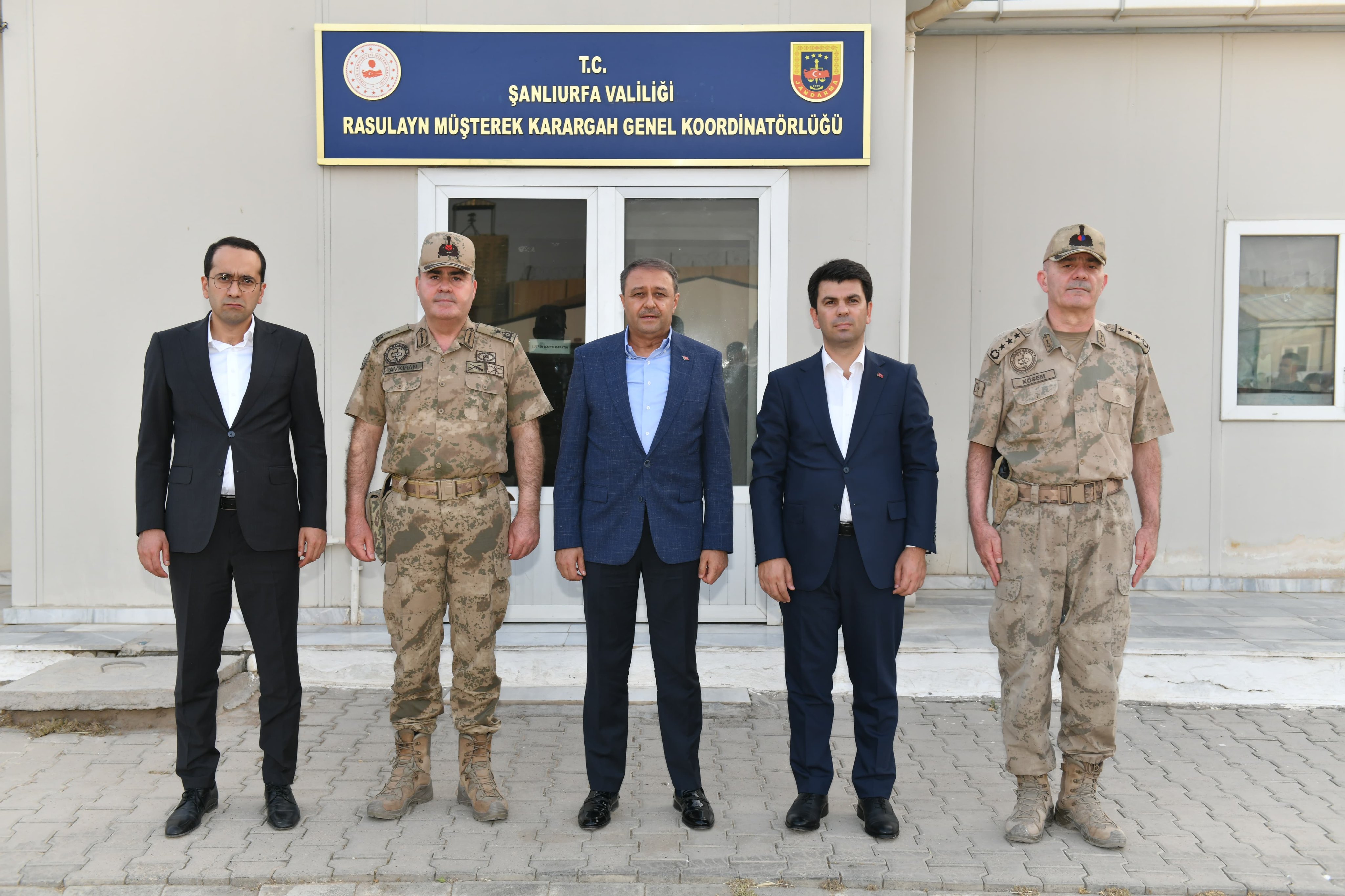 Vali Şıldak Ve Tuğgeneral Avkıran Barış Pınarı Bölgesi’nde Mehmetçiklerle Bayramlaştı (3)