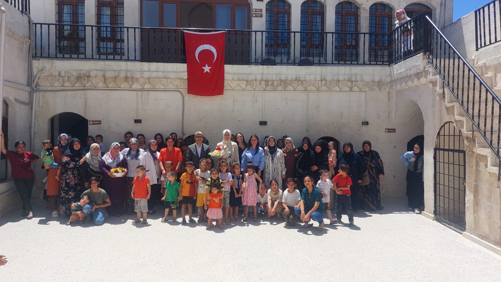 Aile Ve Sosyal Hizmetler Bakan Müşaviri Ayşe Çakmak, Şanlıurfa’daki Kadın Ve Aile Destek Merkezlerini Ziyaret Etti (3)