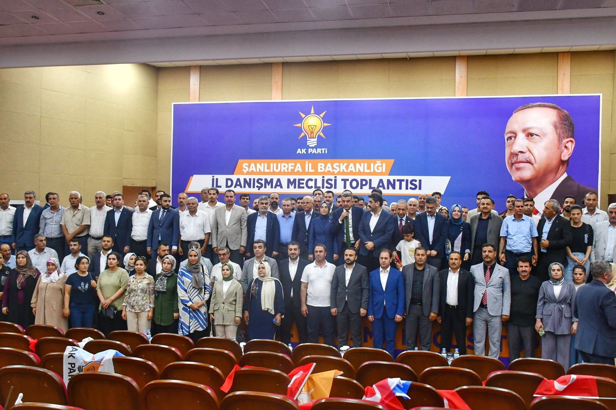 Ak Parti Şanlıurfa İl Danışma Meclisi Toplantısı Geniş Katılımla Gerçekleştirildi (1)