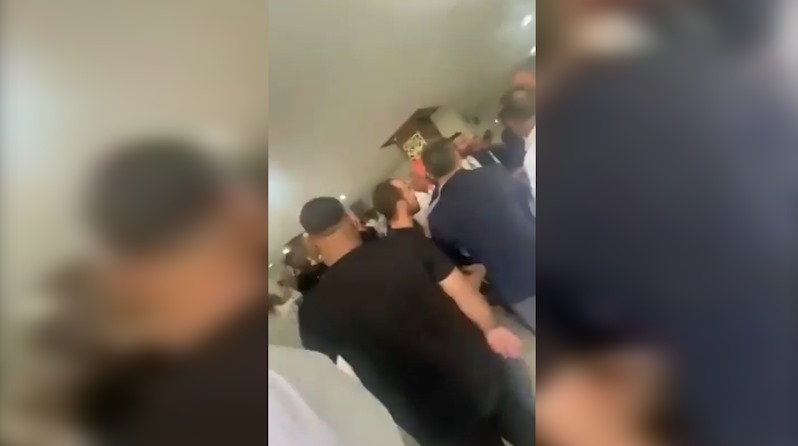 Ak Parti Tartışması