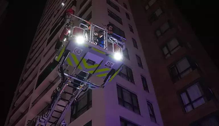 Ankara’da 26 Katlı Binada Gece Felaketi (1)