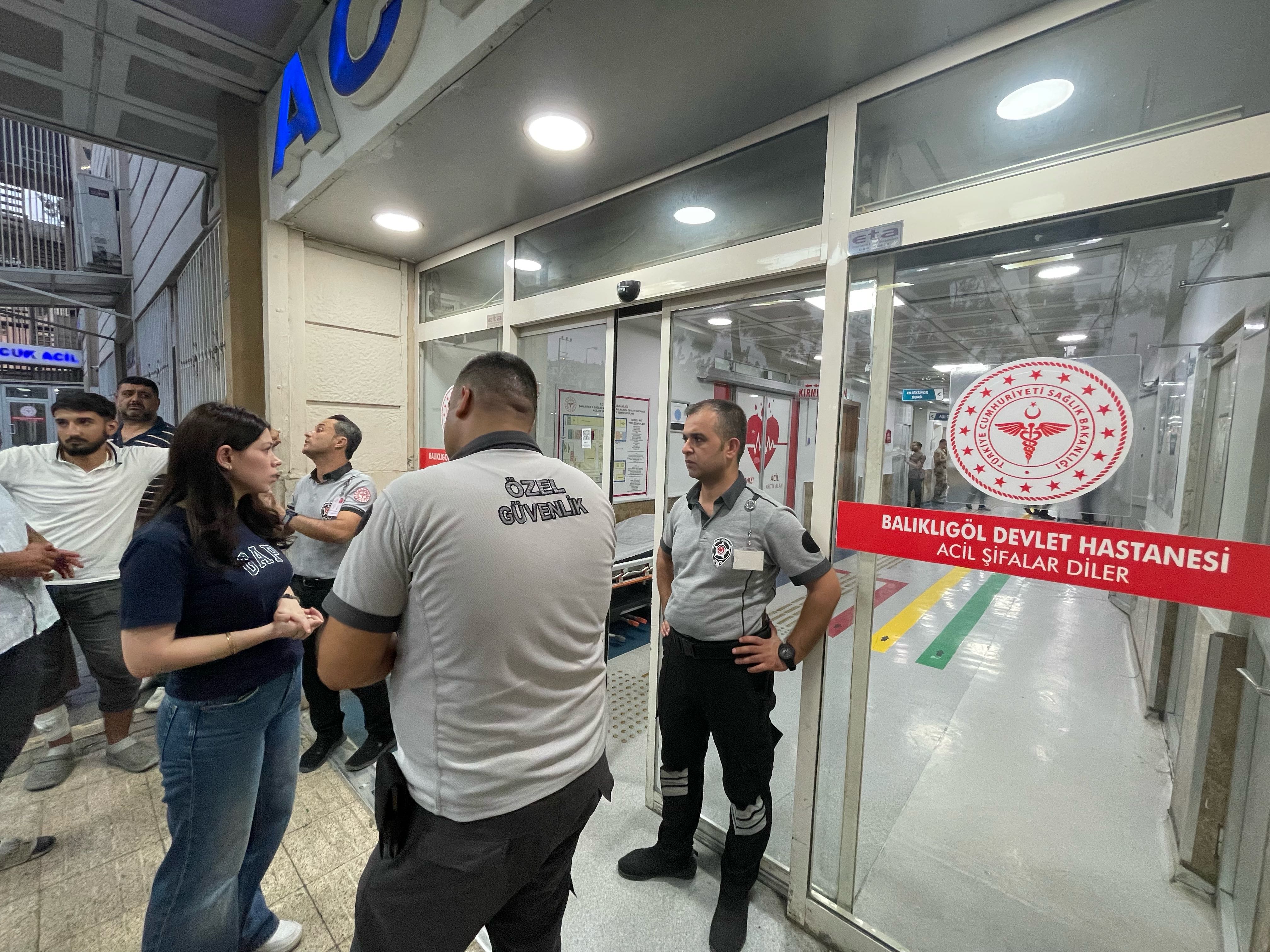 Balıklıgöl Devlet Hastanesi'ndeki Bıçaklı Saldırı Kameraya Yansıdı (3)