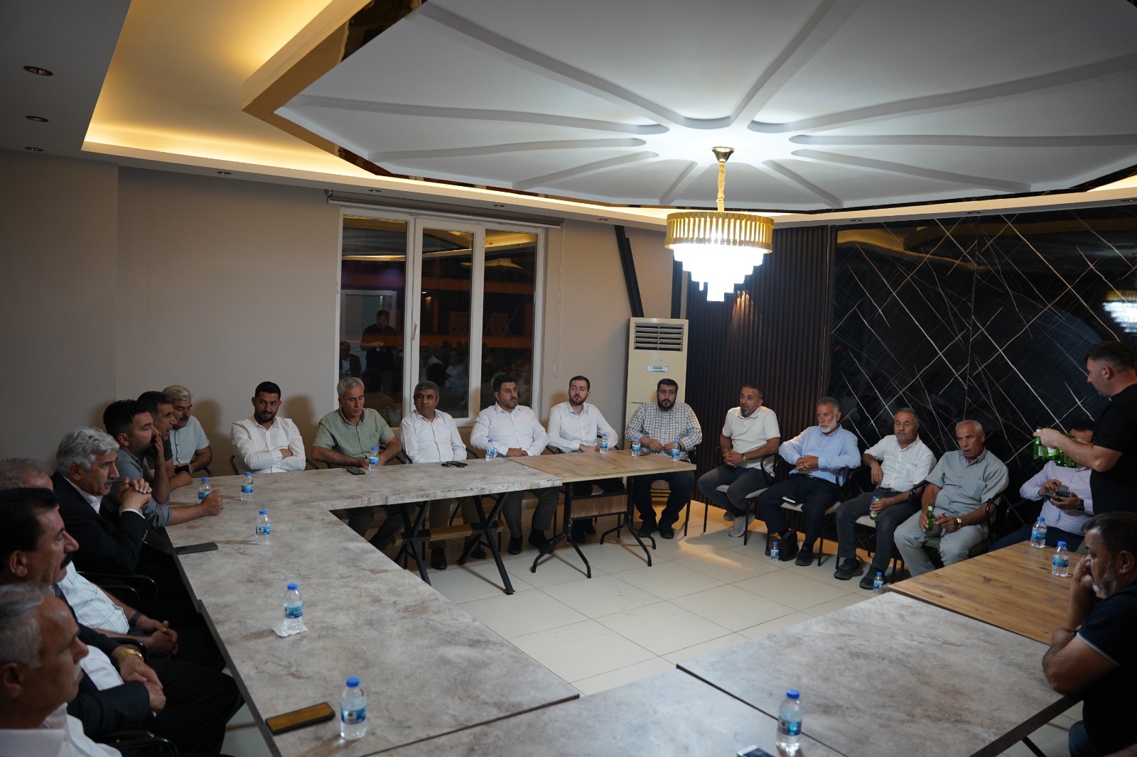 Başkan Hallaç, Kahta’daki Muhtarlarla Hizmet Ve Talepleri Görüştü (3)