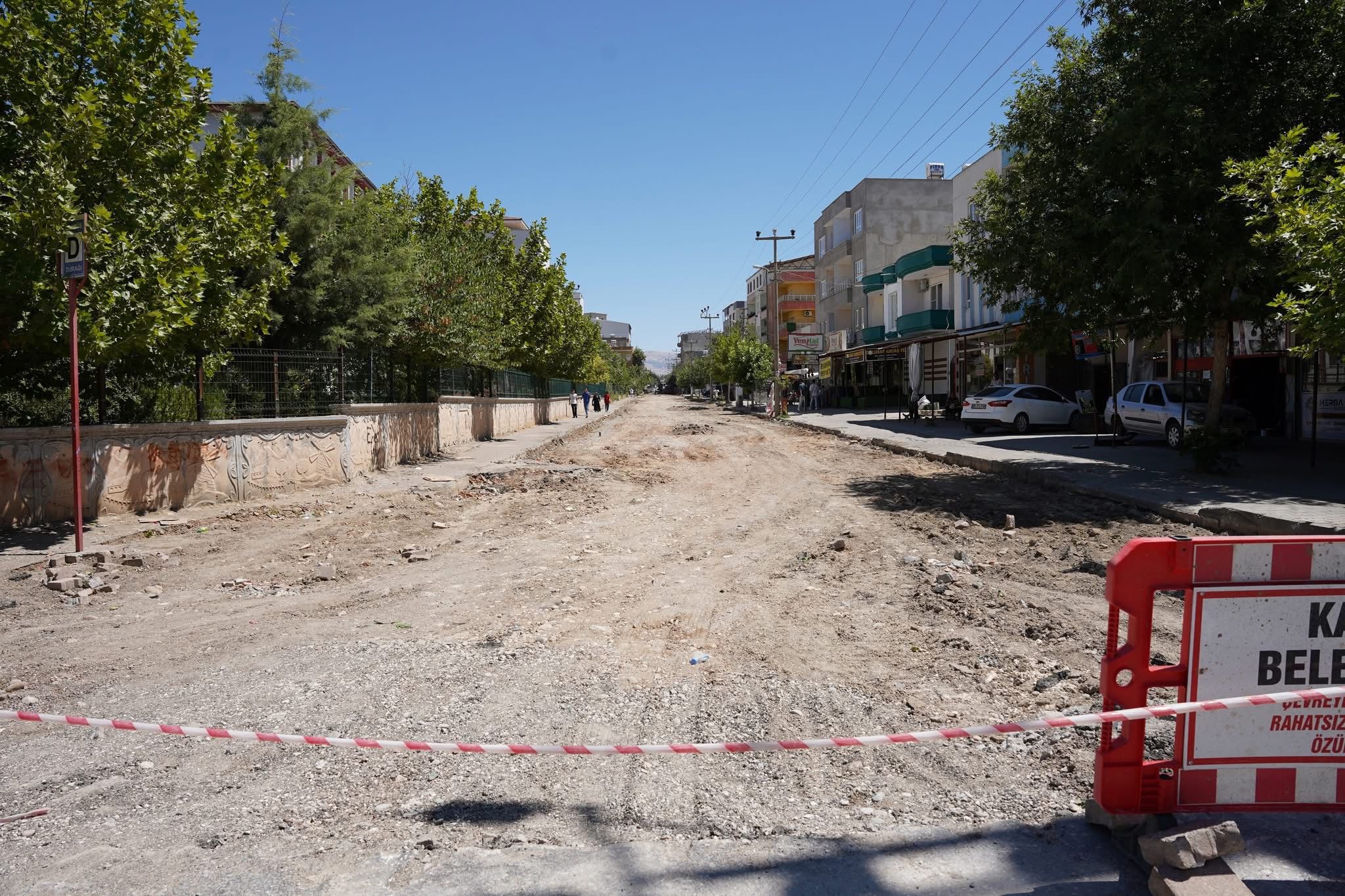 Başkan Hallaç Kahta’yı Geleceğe Hazırlıyor (6)