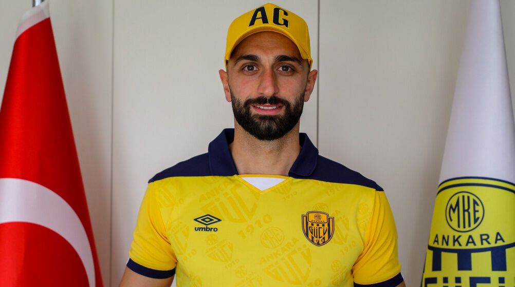 Efkan Bekiroğlu Ile Yollar Ayrıldı (1)