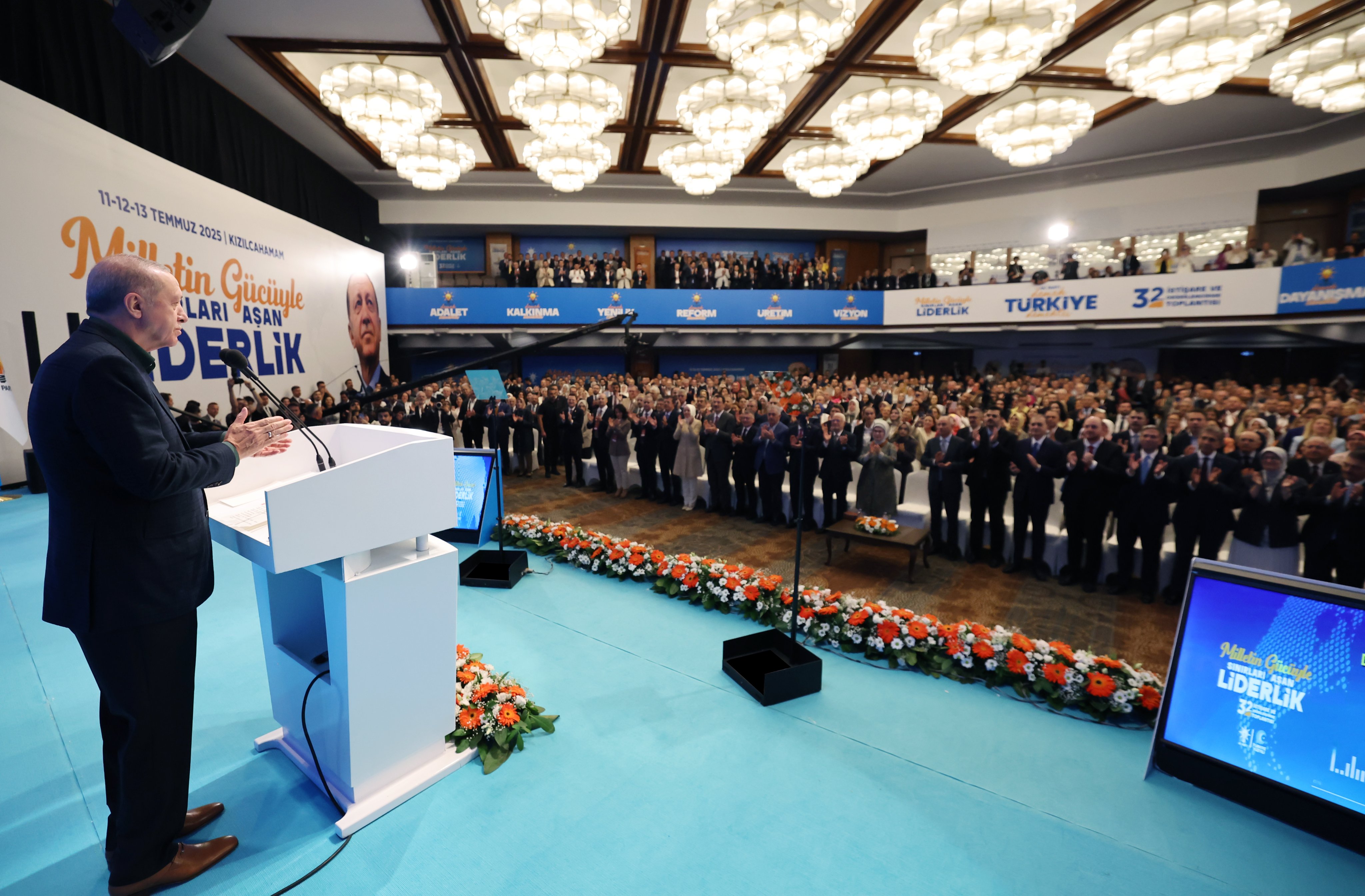 Erdoğan’ın Çağrısıyla Bayraklar Dalgalandı, Şanlıurfa Tek Yürek Oldu (1)