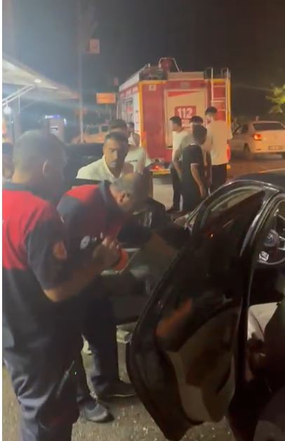 Hilvan’da Otomobile Giren Yılan, İtfaiye Ekiplerini Seferber Etti (3)