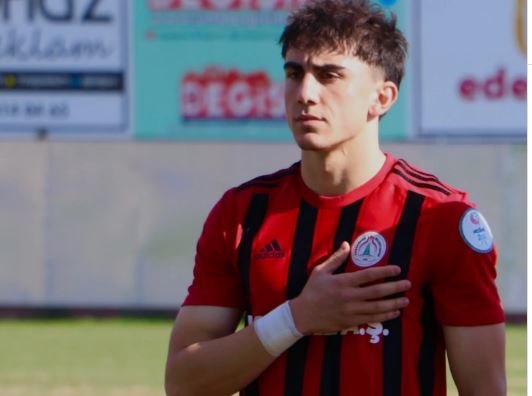 Karaköprü Belediyespor Mustafa Berk Özköroğlu Ile Yollarını Ayırdı (1)-1