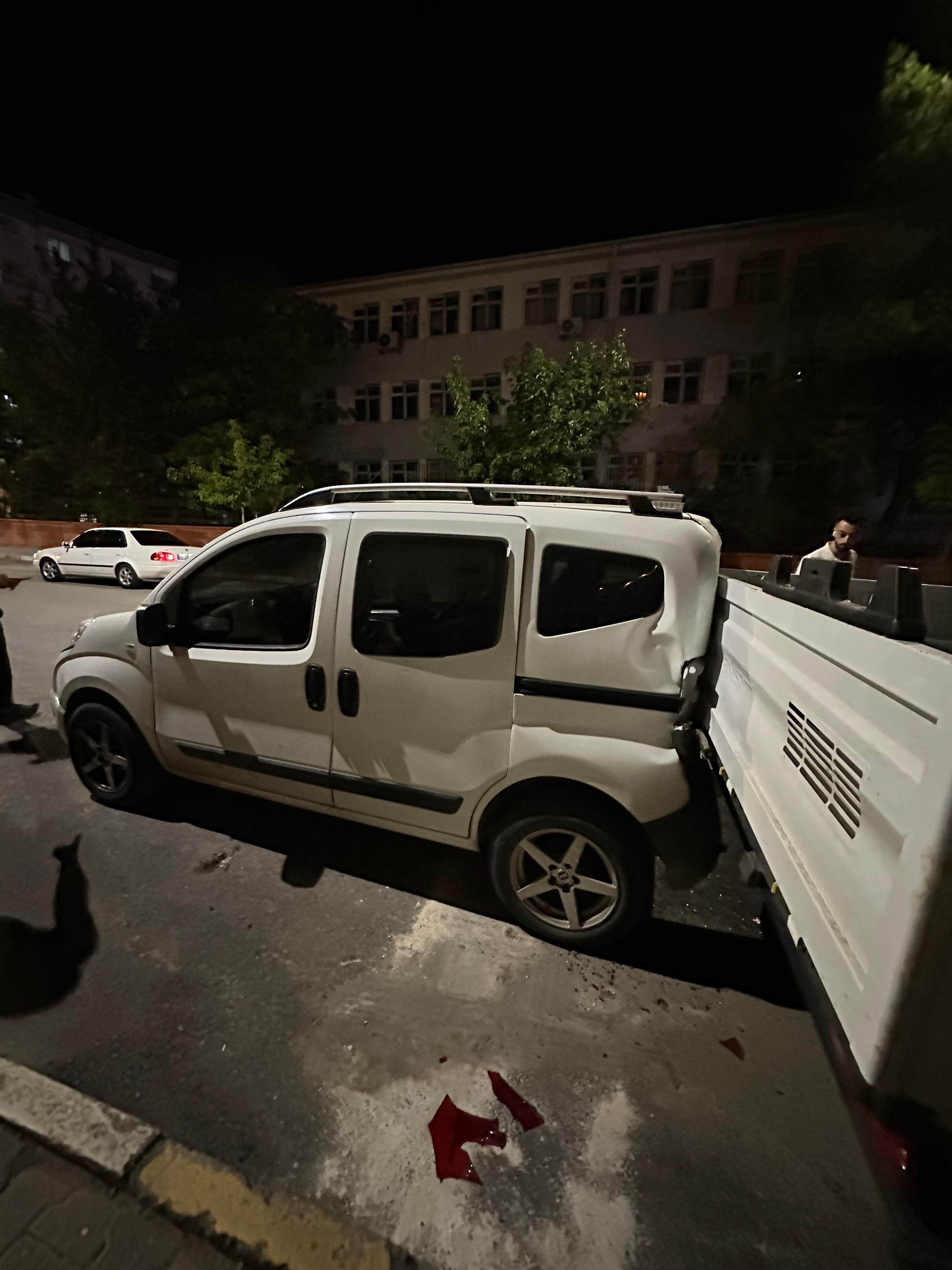 Karaköprü’de El Freni Unutulan Araç Mahalleliyi Ayağa Kaldırdı! (1)